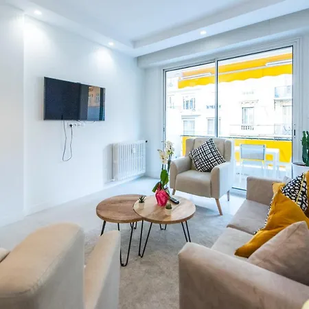 Gibraltar Apartment *